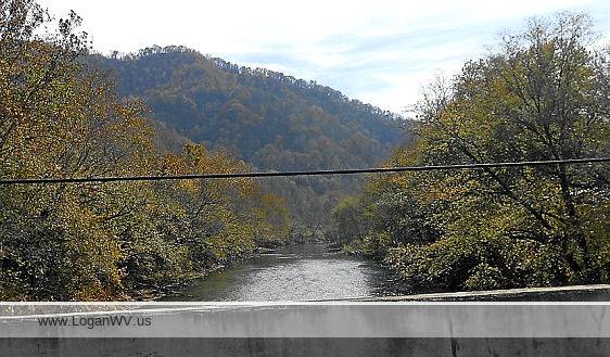 The Guyandotte River from the Peach Creek Bridge