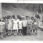 1957 Braeholm Grade School. Photo courtesy of Jane Kelley. If anyone can recognize any of these students, please contact the admin or leave a comment. 1957 Braeholm Grade School