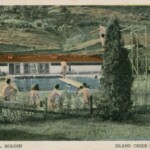 Holden, WV 1940s Postcard