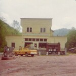 Yolyn company Store