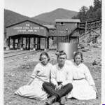 1920s photo of Alma Merritt, Margaret Merritt, and Audie Mills at Lorado, Logan County, WV